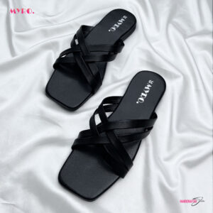 Myro Black Square Cross Flat