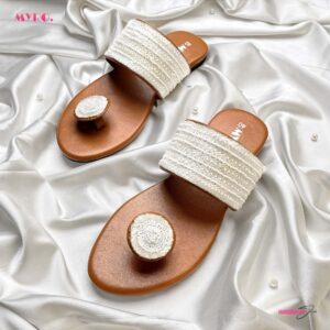 Myro Zarah White Chappal