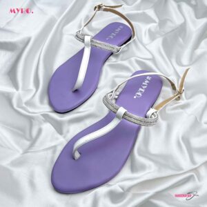 Cierra Lavender Thongs