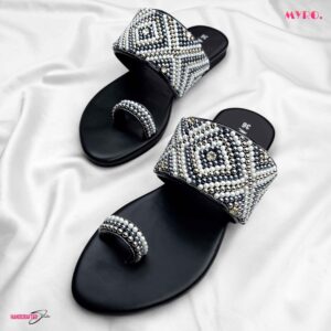 Tehzeeb Zardosi Chappal