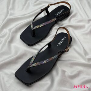 Lara Black Flat