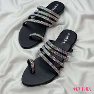 Amira Black Flat